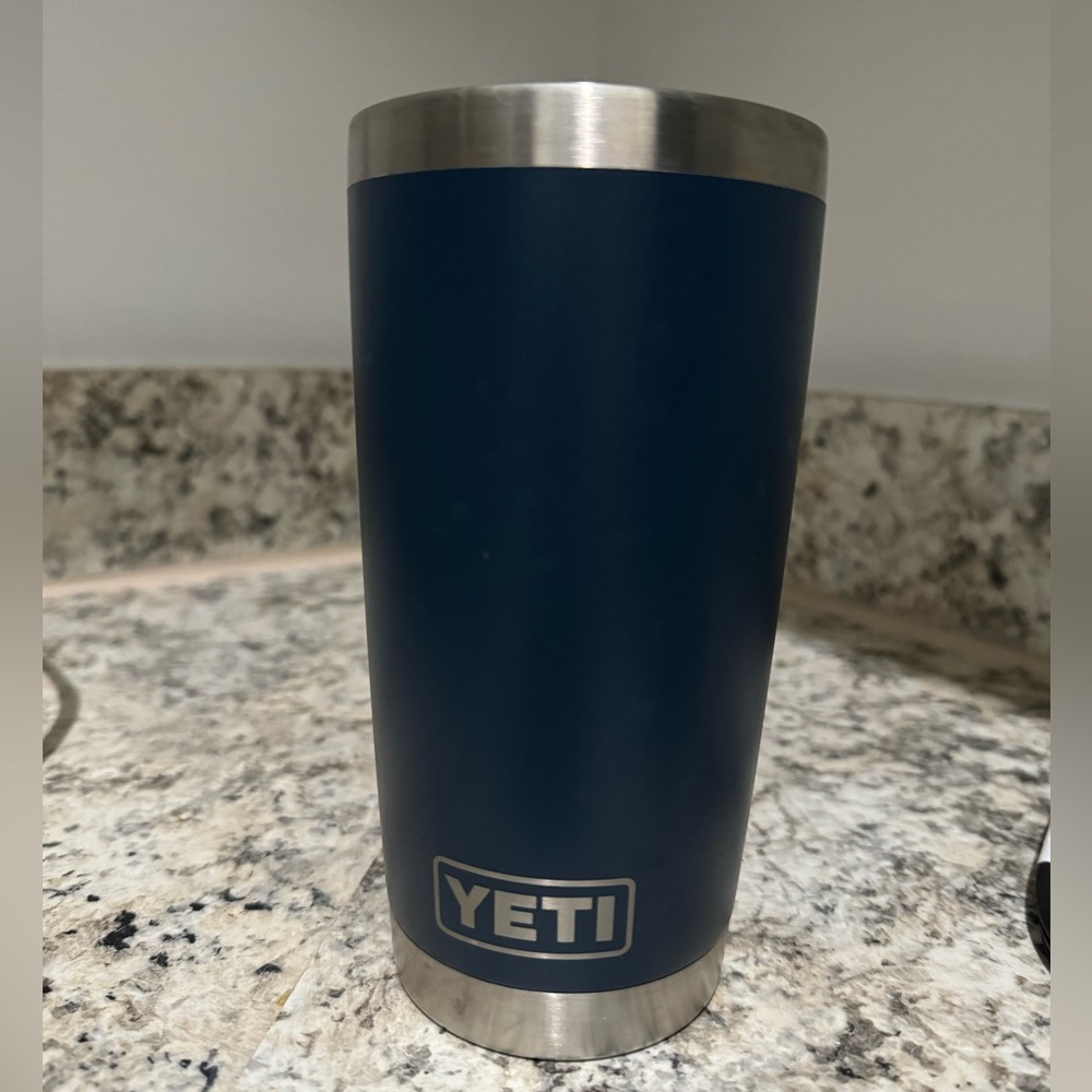 Yeti 20oz rambler